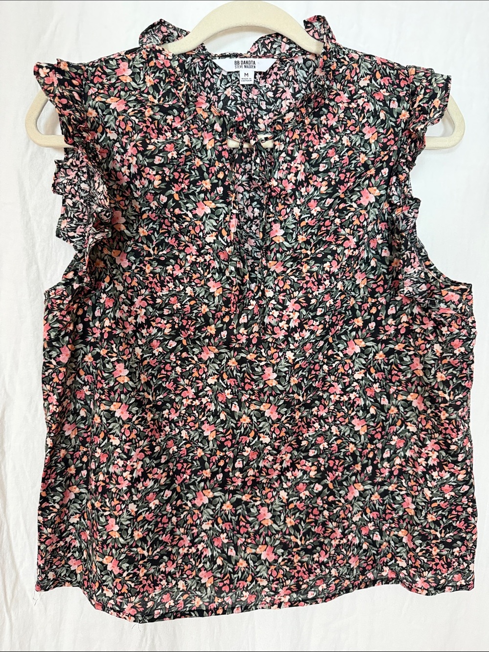 BB Dakota Black Floral Ruffle Sleeveless Camisole